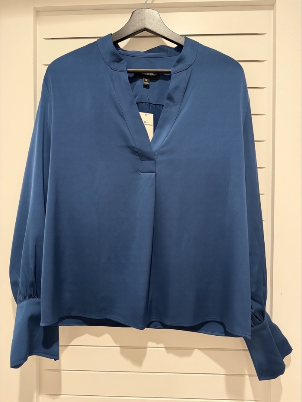 Banana Republic Crepe Volume Sleeve Blouse Preppy Navy / NWT